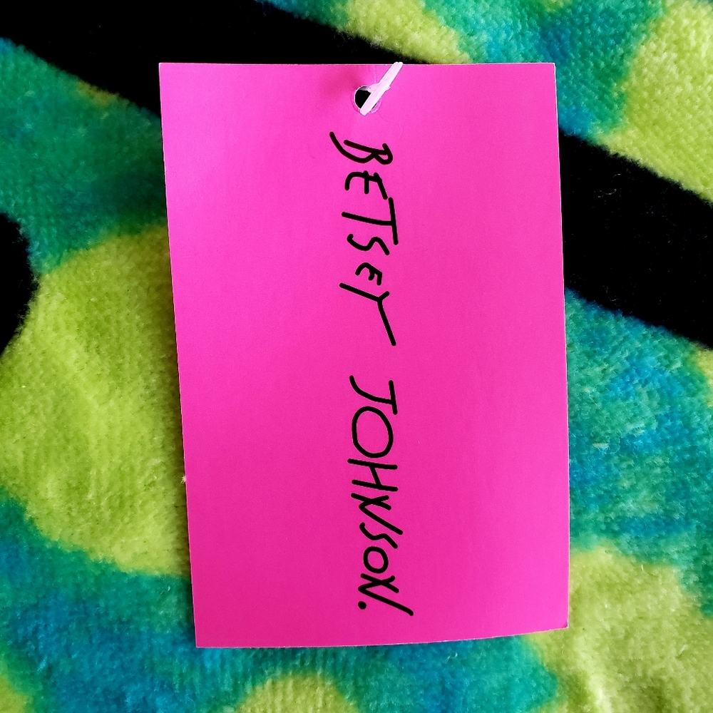 Betsey Johnson Beach Towel, Blue/ Green Leopard Hearts with Black/Yellow - Picture 4 of 4